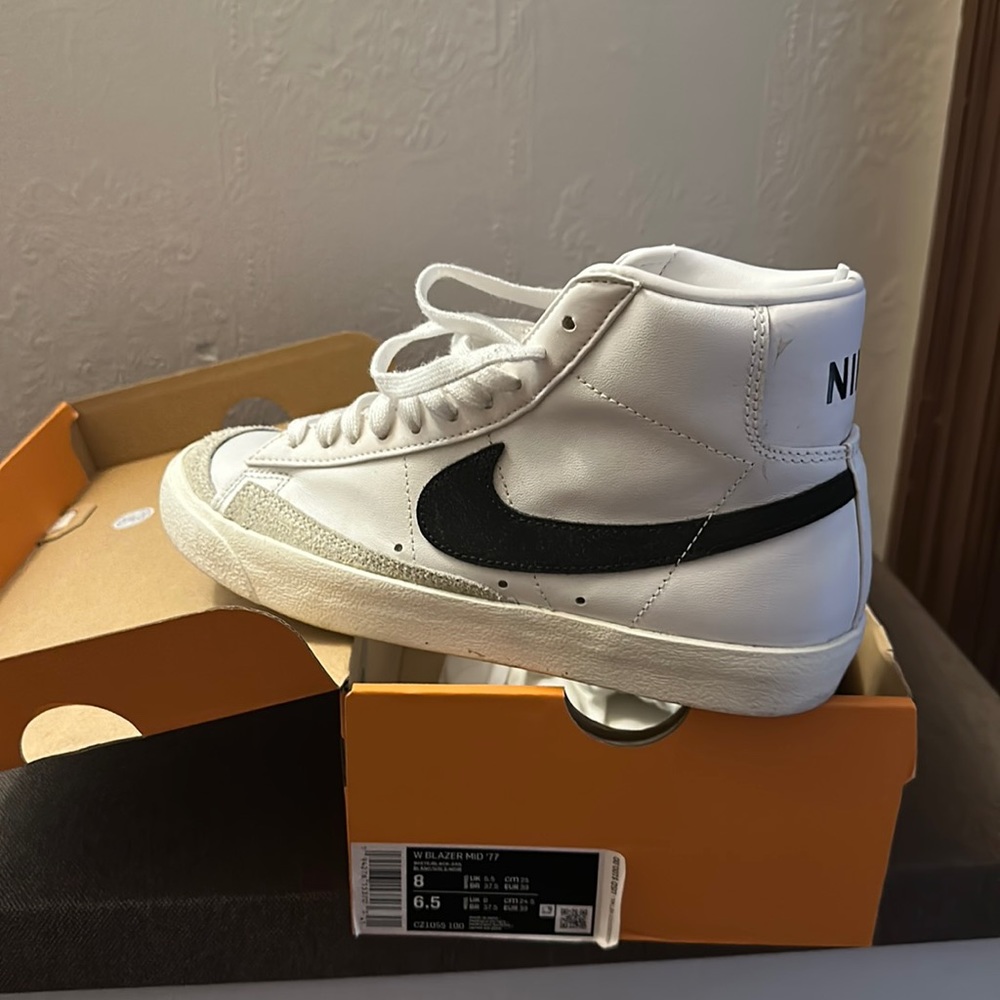 Nike hi-top Blazer sneaker